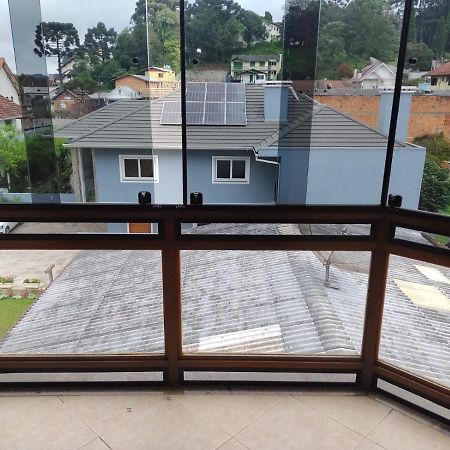 Apartamento Ensolarado No Centro De Gramado Apartment Bagian luar foto