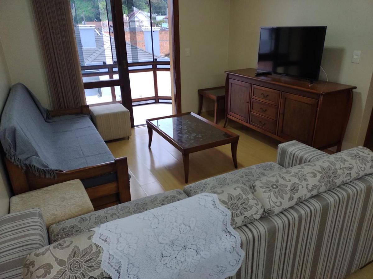 Apartamento Ensolarado No Centro De Gramado Apartment Bagian luar foto