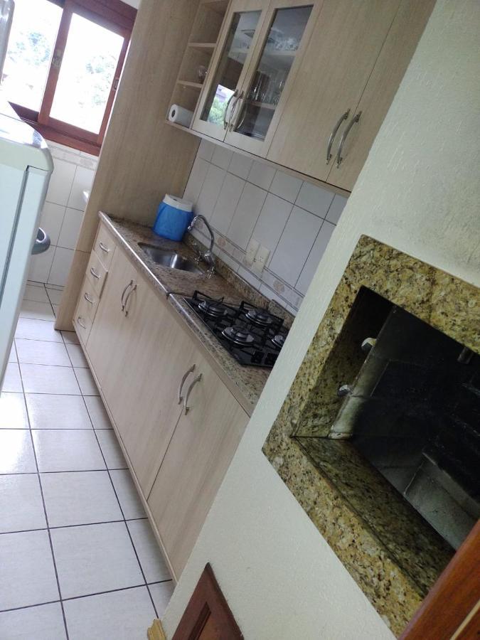 Apartamento Ensolarado No Centro De Gramado Apartment Bagian luar foto