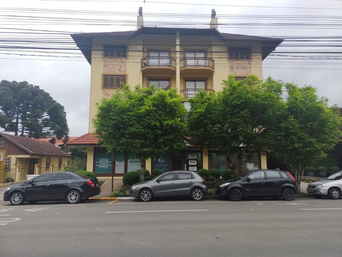 Apartamento Ensolarado No Centro De Gramado Apartment Bagian luar foto
