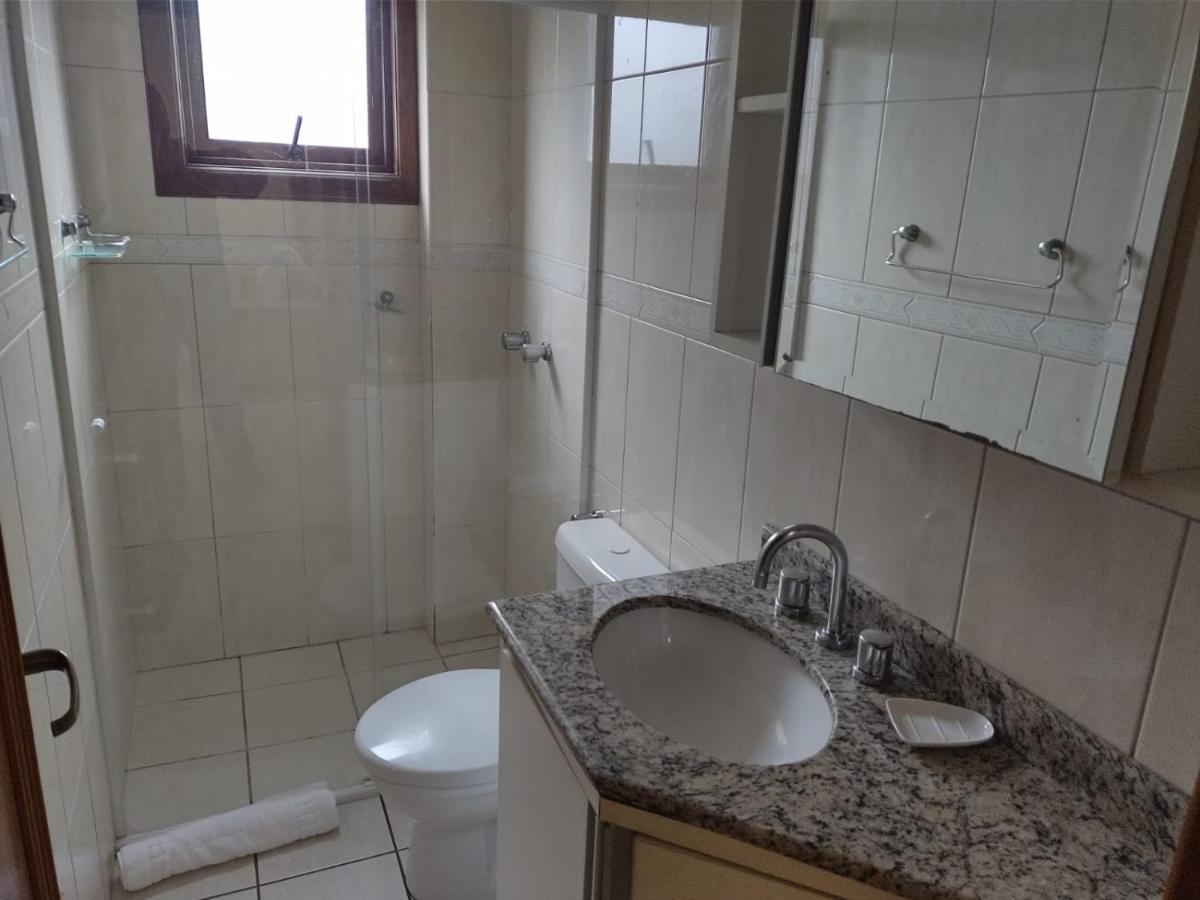 Apartamento Ensolarado No Centro De Gramado Apartment Bagian luar foto